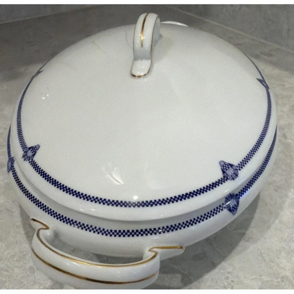 1930 hutschenreuther sell LHS Bavaria Soup Tureen Blue with gold trim no chips